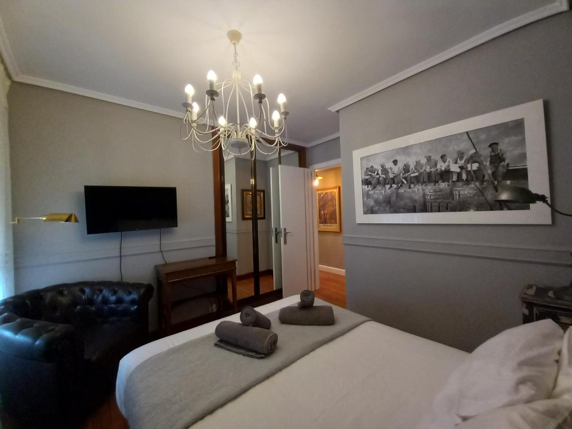 Diego'S Vintage Apartment Bilbao Luaran gambar